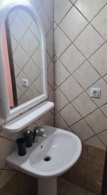 Studio Γιαννησ Neoi Poroi Exterior foto